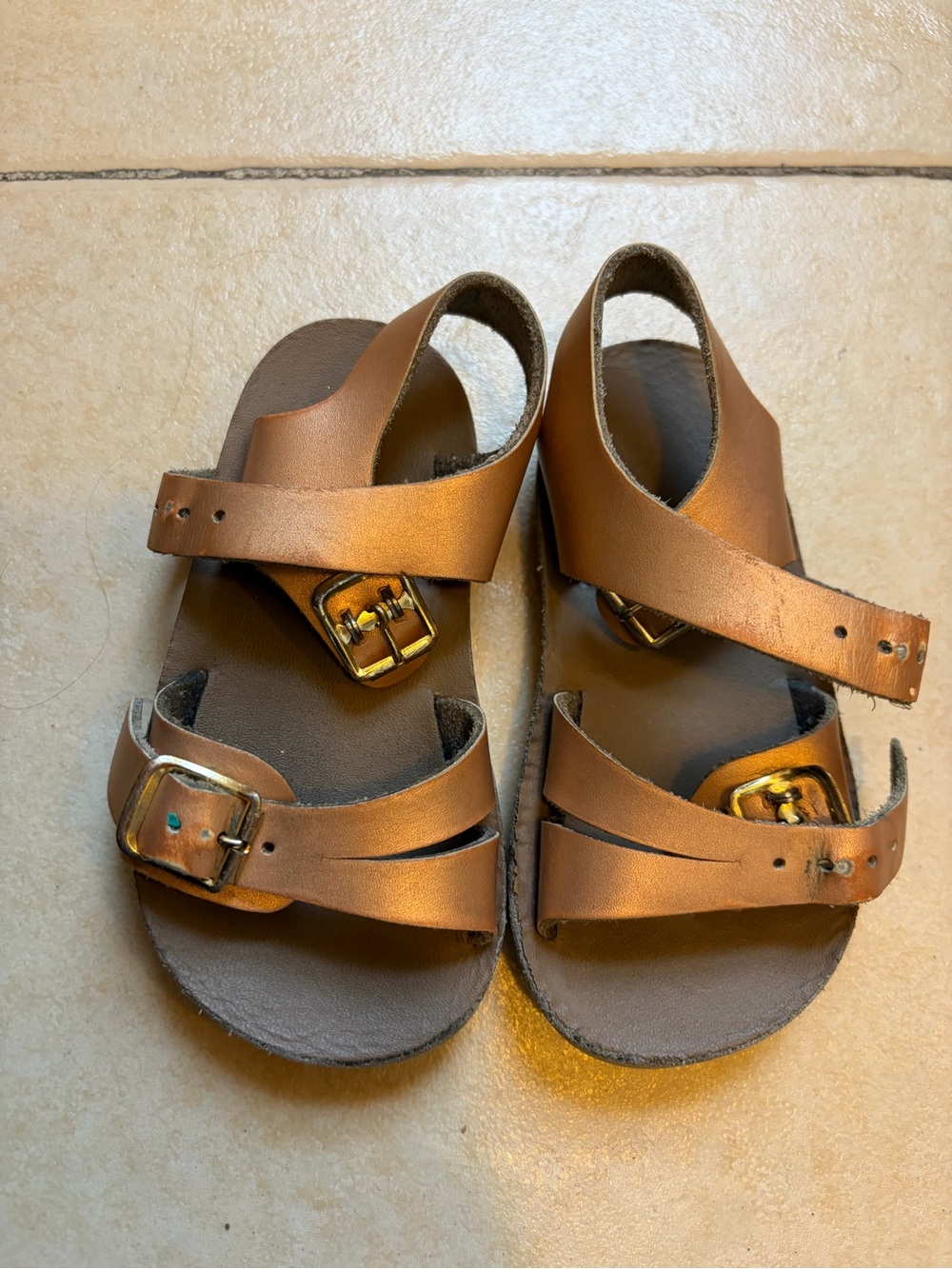 Saltwater sun-San see wees Rose Gold buckle Sandals size 4 toddler